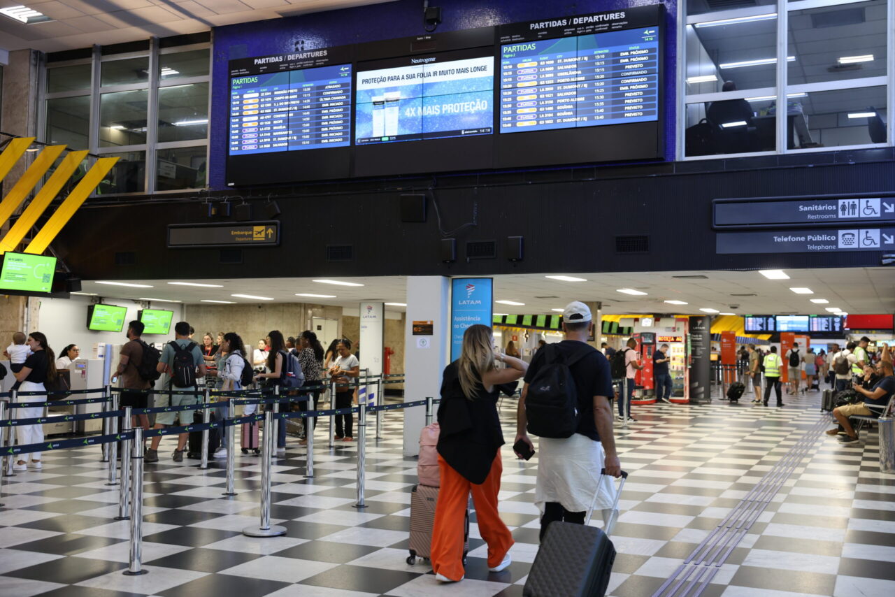 Aviação brasileira registra em outubro recorde com 9 mi de passageiros